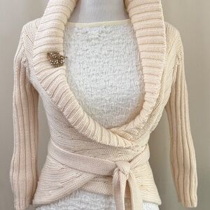 VTGBebe Winter White Wrap Sweater w/ Stunning Collar. Y2K Balletcore, 100% Wool.